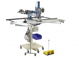 Stanzmaschinen für Türen und Schaltschränke